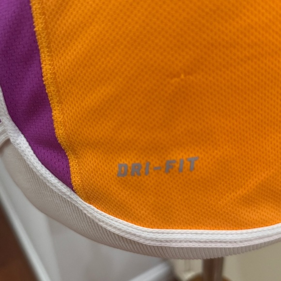 Nike Dri Fit Workout Tank Top Size Smalll - Picture 6 of 7